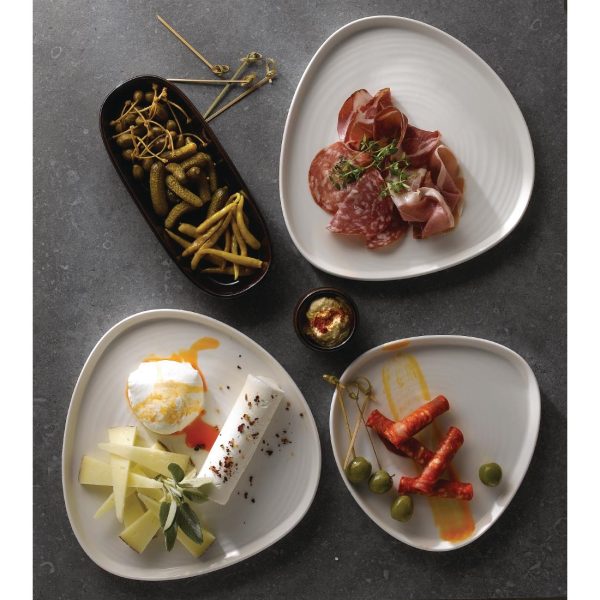 Churchill White Triangle Walled Chefs Plate 200mm (Pack of 6) - Image 2