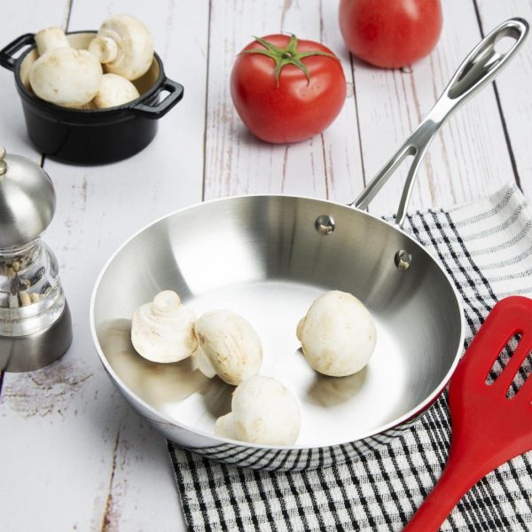 Vogue Tri-Wall Induction Fry Pan 200mm - Image 6