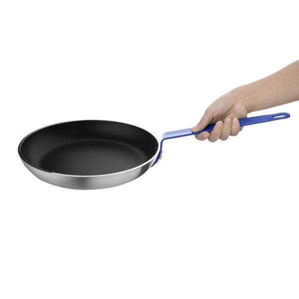 Hygiplas Non-Stick Teflon Aluminium Platinum Plus Frying Pan with Blue Handle 280mm - Image 3