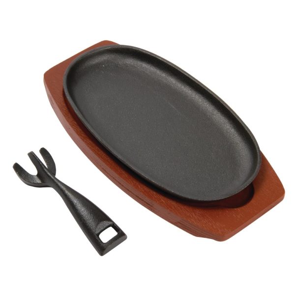 Olympia Cast Iron Oval Sizzler with Wooden Stand 240mm (Pack of 6) - Image 3