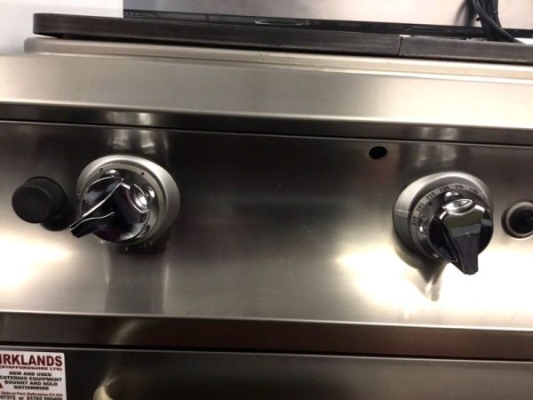 Solid Top Bulls Eye Natural Gas Oven Range Cooker Commercial Catering 3