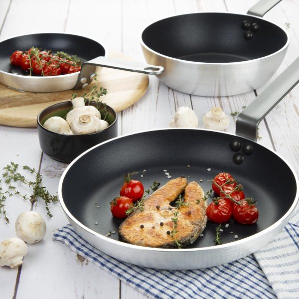 Vogue Cook Like A Pro 3-Piece Non-Stick Frying Pan and Saute Pan Set - Image 3
