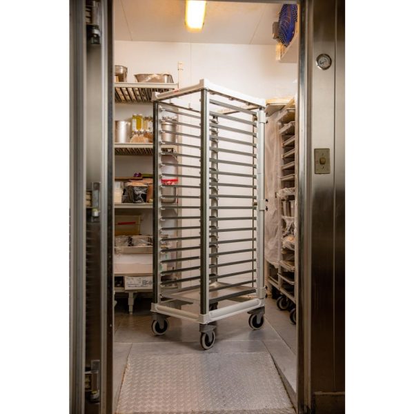Cambro Ultimate Full Height Bakery Trolley 600x400mm - Image 2