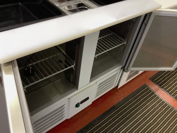 2 Door Saladette Pizza Prep Fridge - Image 4