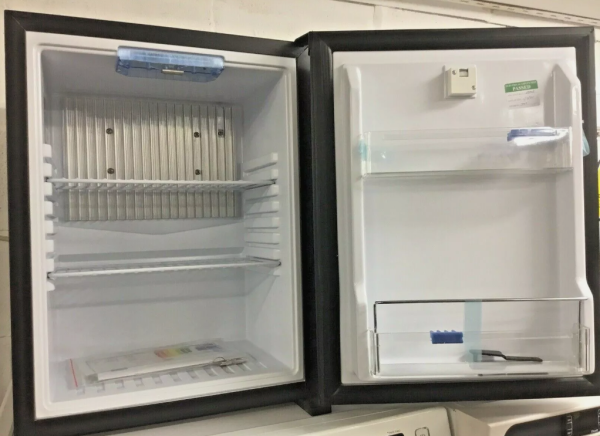 POLAR MINI HOTEL FRIDGE - Image 2