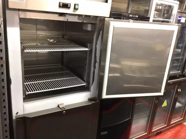 Upright Stable Half Door Fridge Stainless Steel 600 Litre Capacity - Image 3