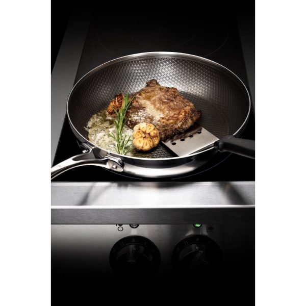 Vogue Tri-Shield Stainless Steel Frying Pan with Clad Coating 20cm - Image 8