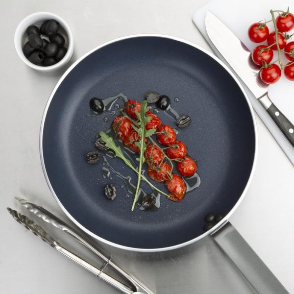 Vogue Aluminium Non-Stick Teflon Frying Pan 30cm - Image 6
