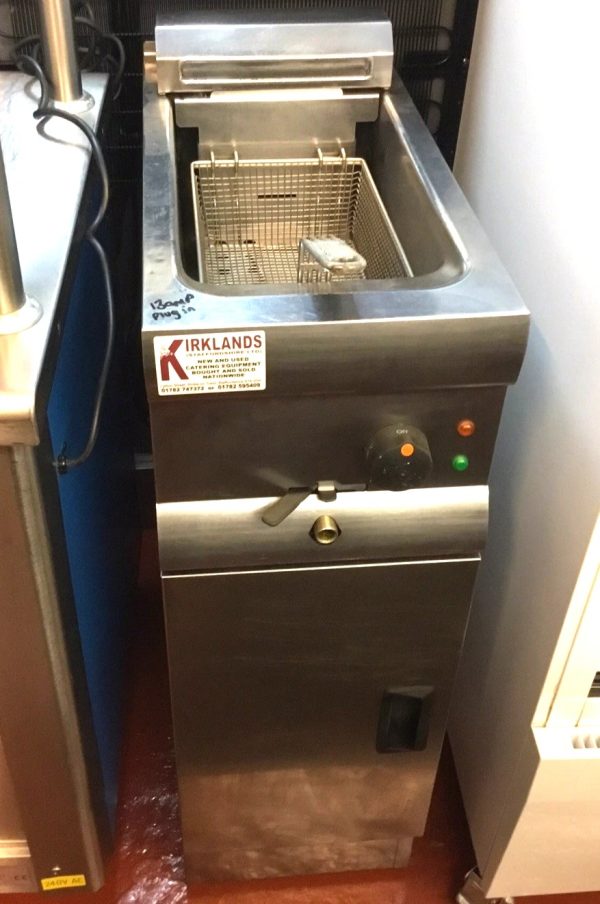 Lincat Single Tank Freestanding Electric Fryer 13amp Plug 9L