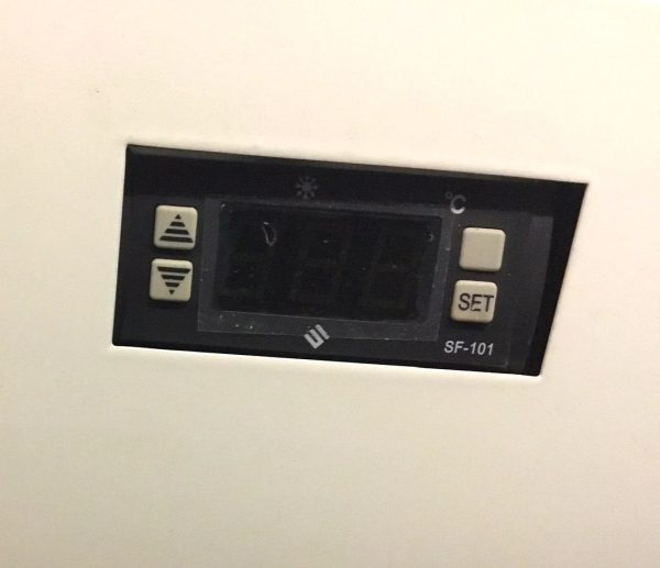 Upright Display Fridge Sliding Double Door 1200 Litre - Image 3